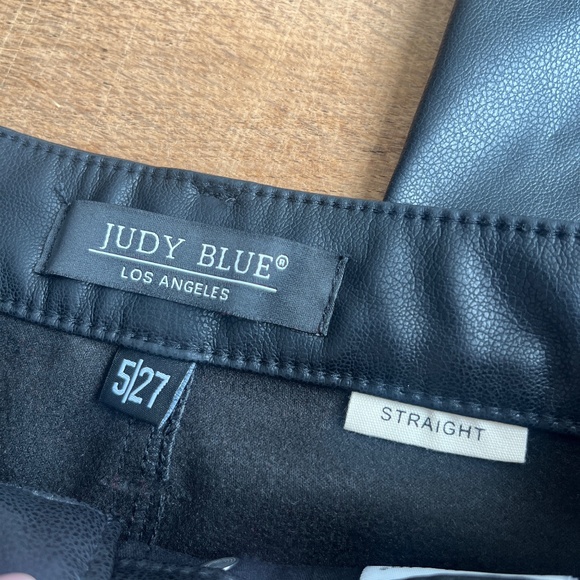 Judy Blue Tummy Control Black Faux Leather Pants Straight Leg Size 5/29 - Picture 4 of 6